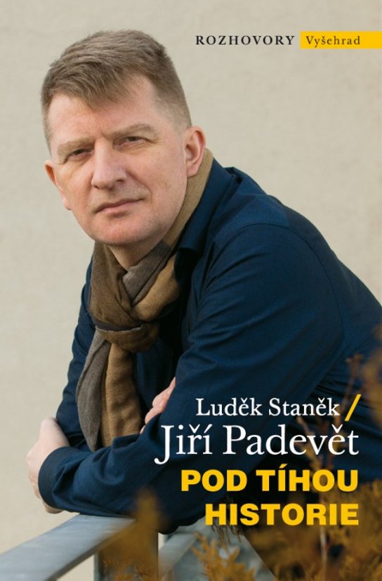 Pod tíhou historie -  Jiří Padevět